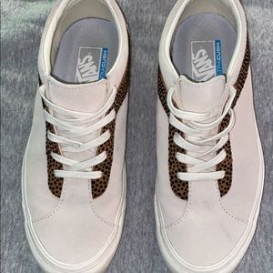 Super cool retro Vans. Size 10.5!!